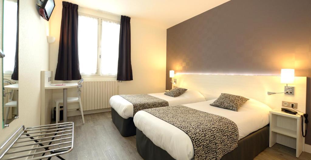 Contact Hôtel du Cerf Château-Gontier Quarto foto